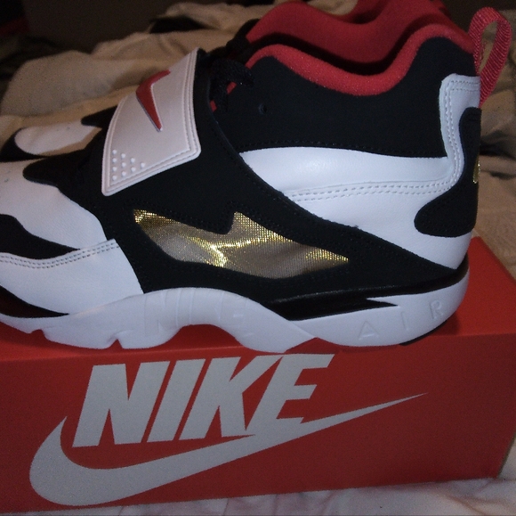 Deion Sanders Diamond Turfs size 13 and 8 - Picture 5 of 9